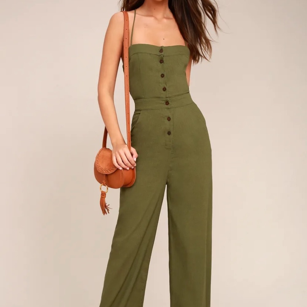 Beach Day Olive Green Backless Jumpsuit 🫒 Size Small